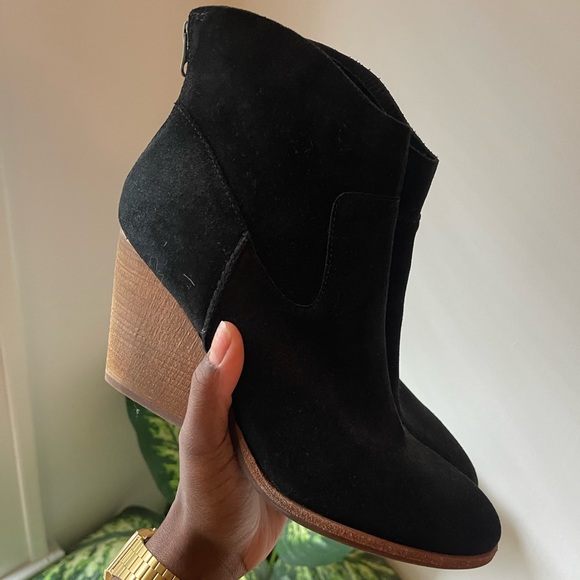 BRAND NEW Lapra Bootie KORK-EASE - Picture 3 of 4